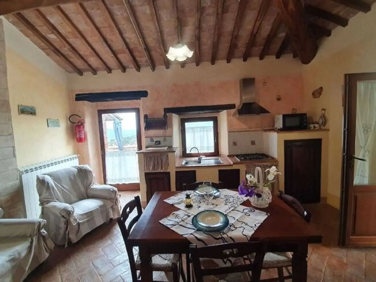 Tuscan Scenic View Stay