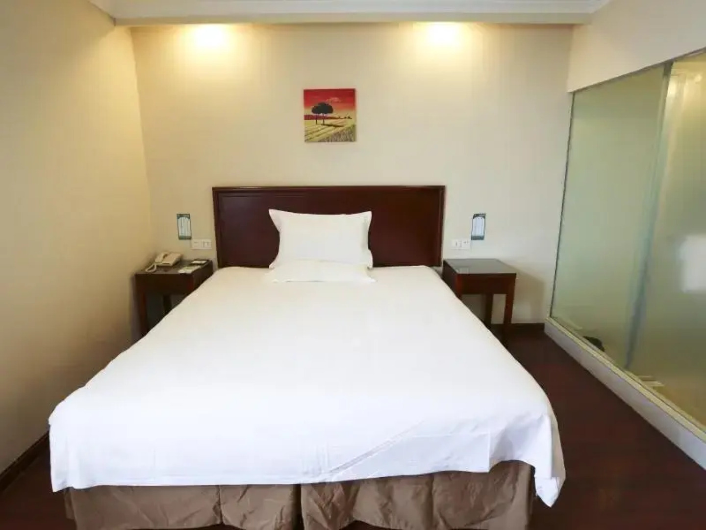 GreenTree Inn Zhenjiang Yidu Buiding