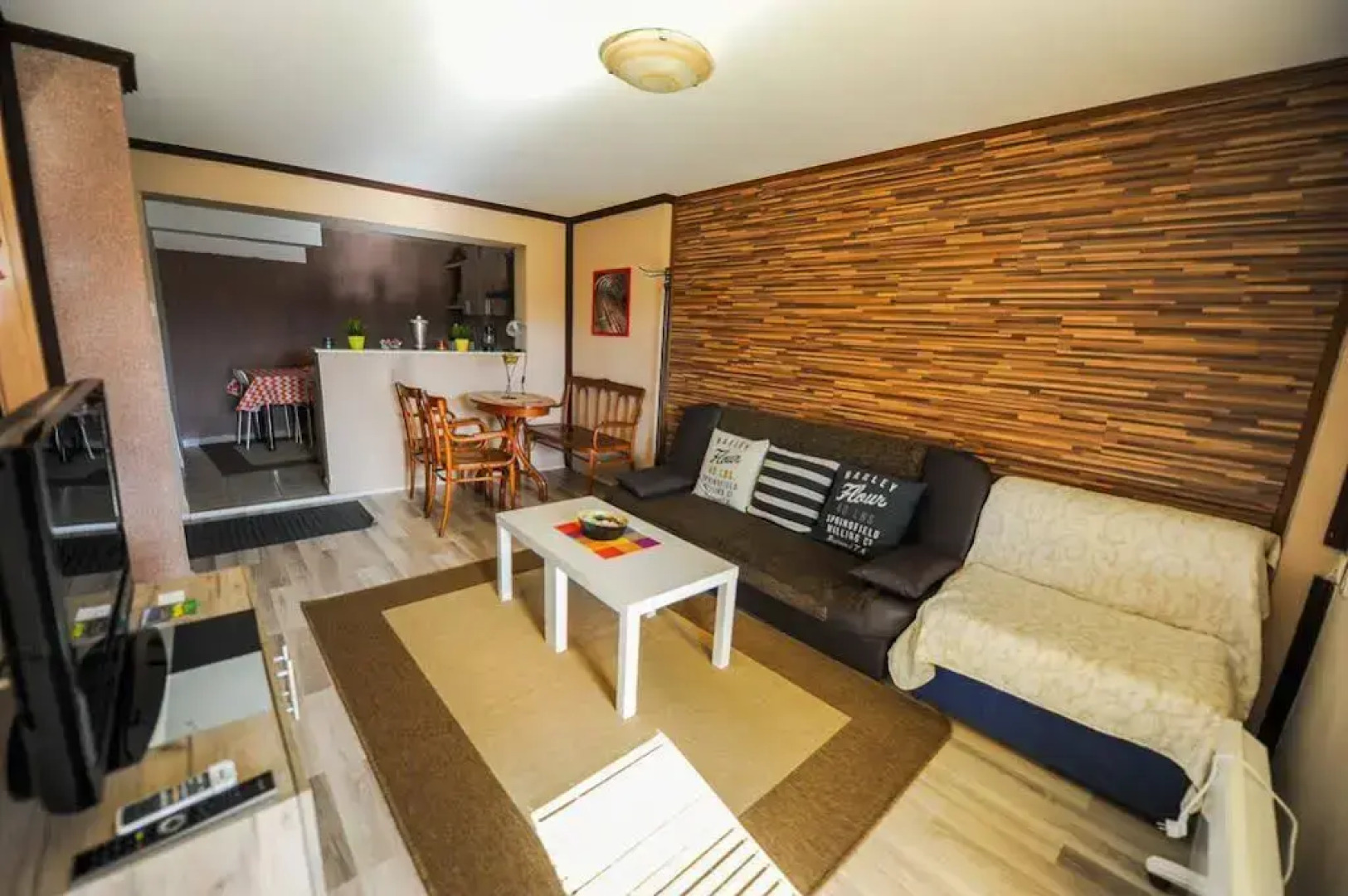 Lukanov Apartments & Guest Rooms