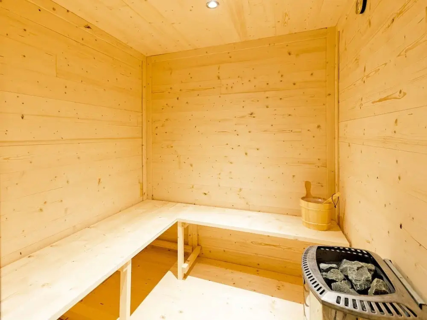 New and Very Comfortable Chalet With Many Facilities