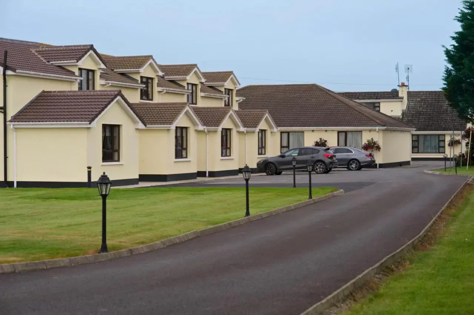 Hillview House