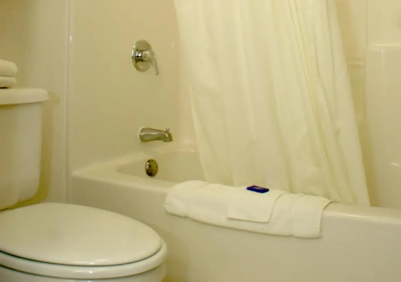 American Inn and Suites Ionia