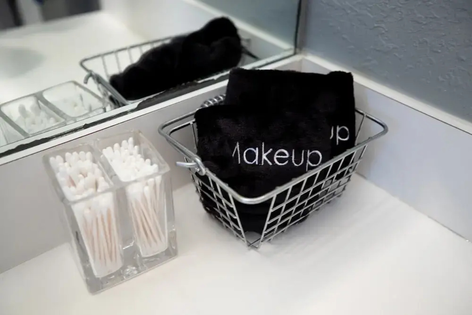 Urban Oasis W/hot Tub, Heated Pool And Private Movie Theater 2 Bedroom Home by RedAwning