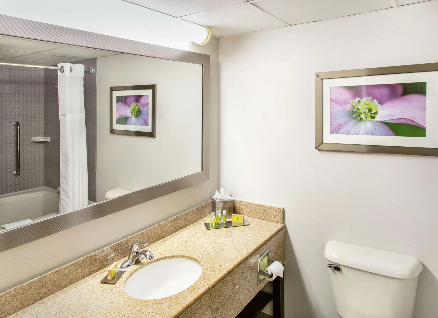 DoubleTree by Hilton Richmond - Midlothian