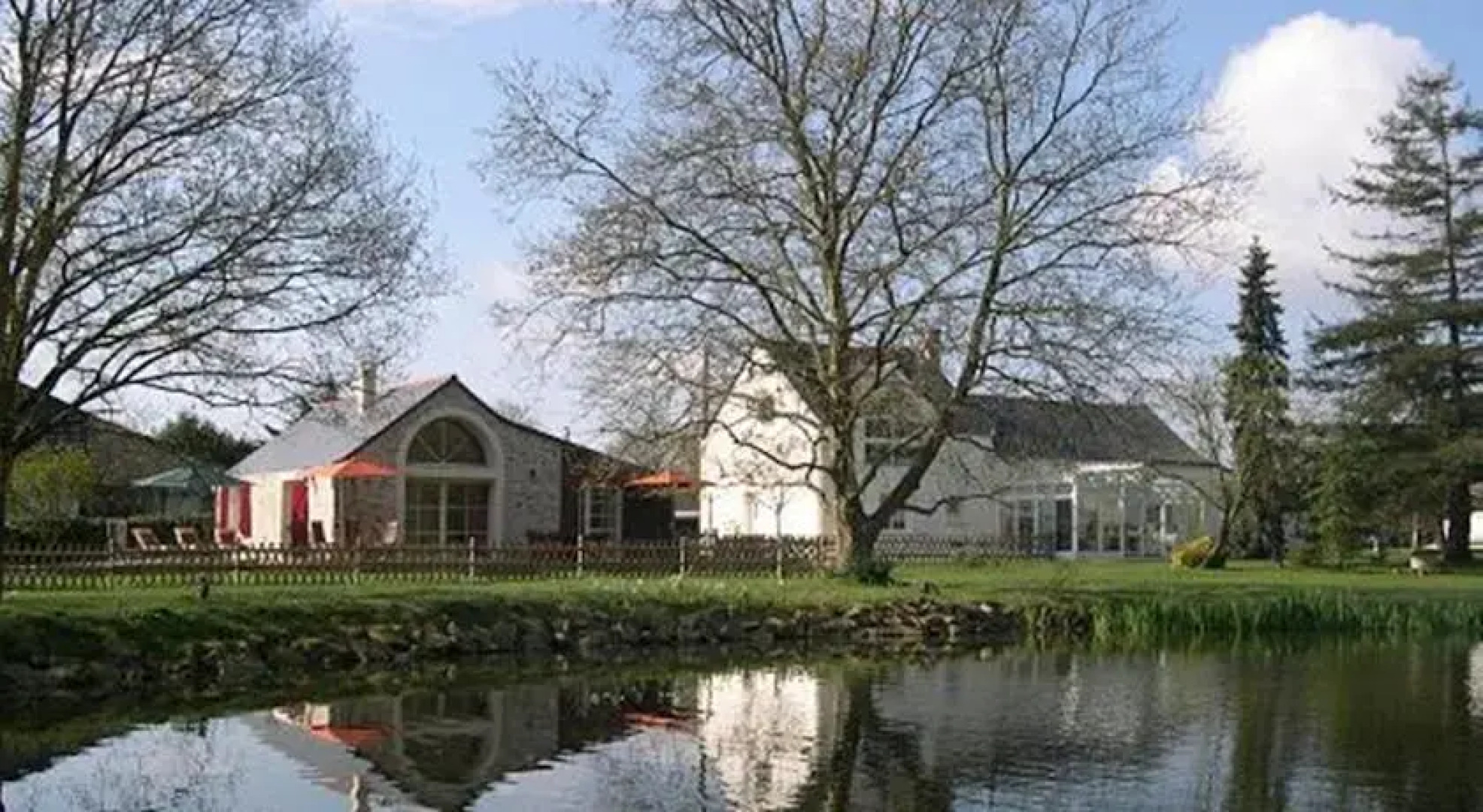 Au Bas Chalonge Gite Le Four à Pain