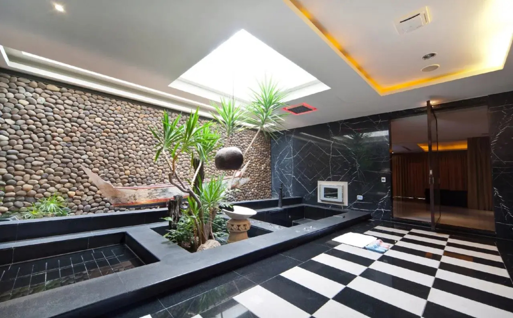 Orient Luxury Villa Motel