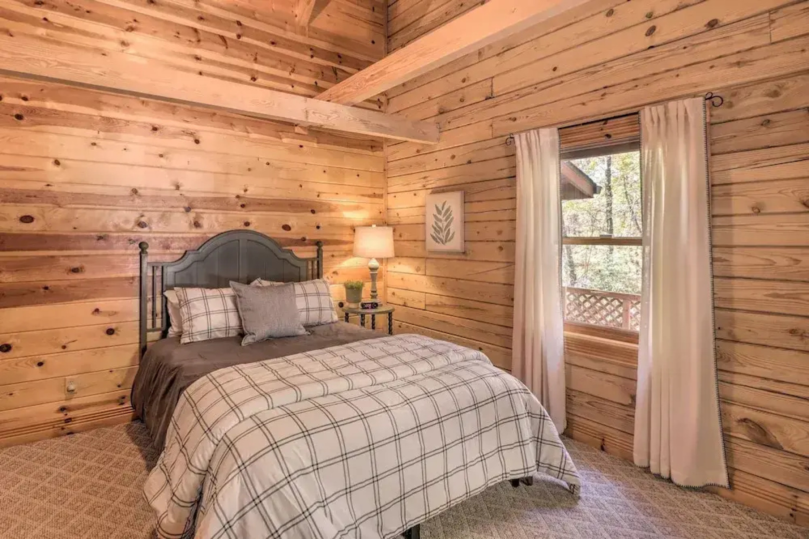 'serenity Woods' Cabin w/ Hot Tub & Fire Pit