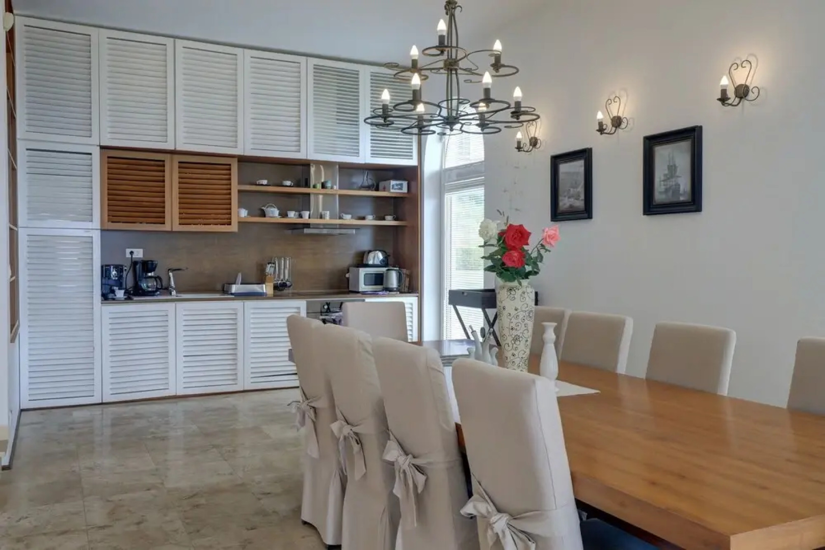 Lighthouse Luxe Estate Apart & Villas