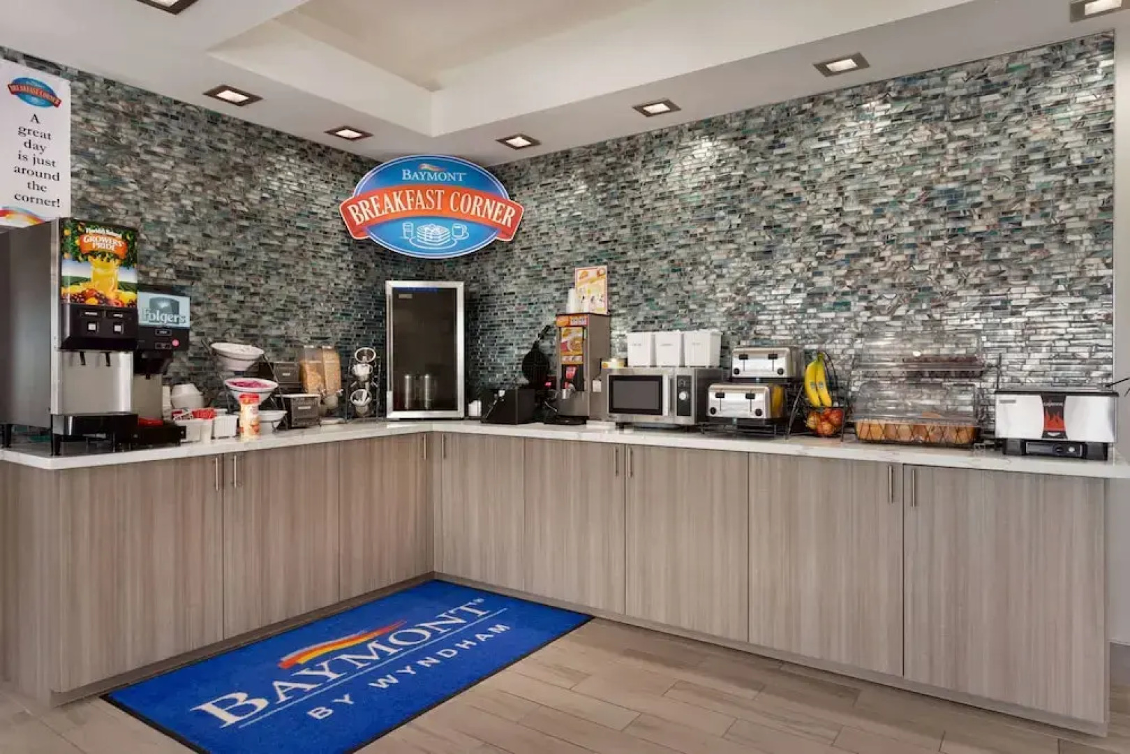 Baymont Inn & Suites Shawnee