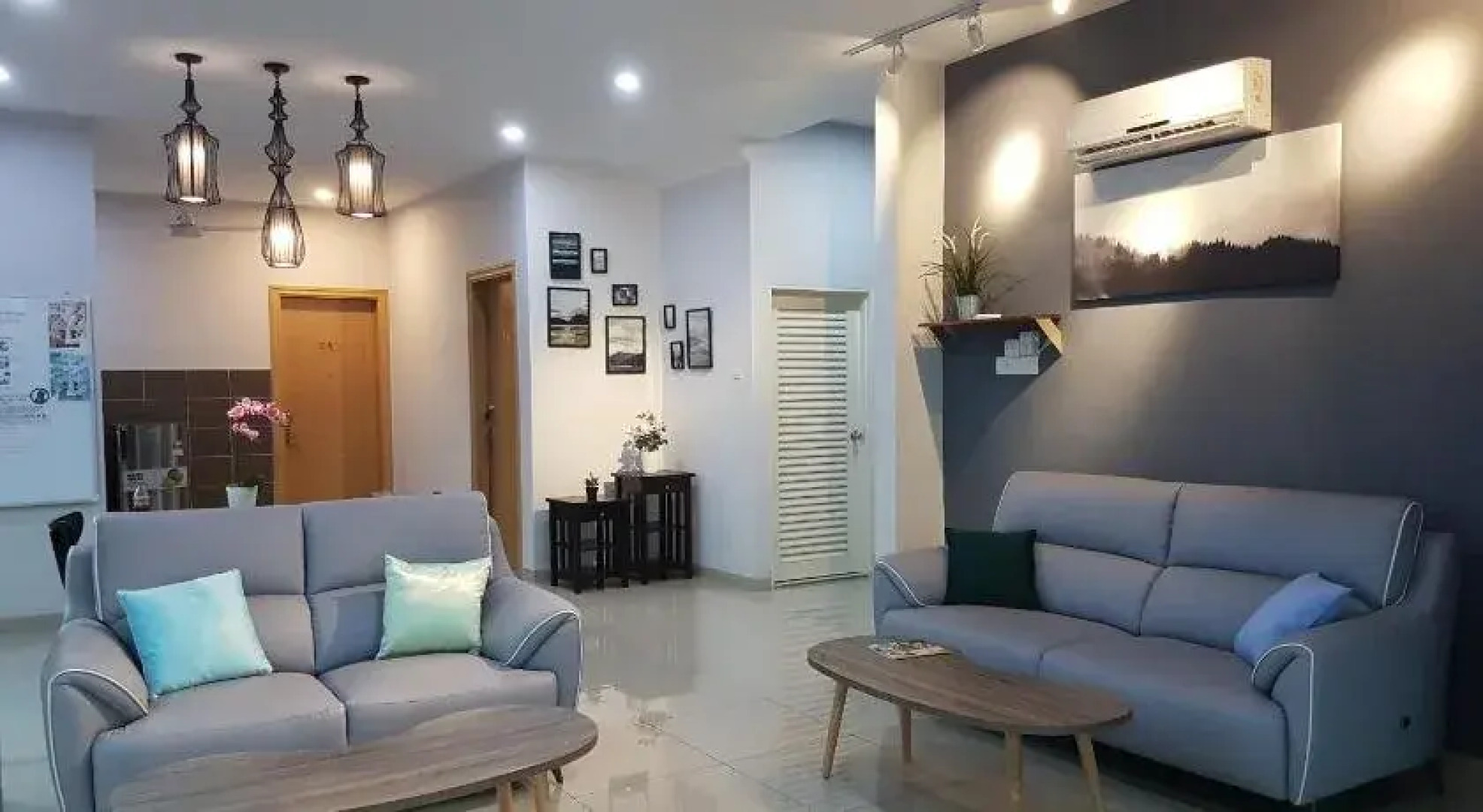 White House Homestay