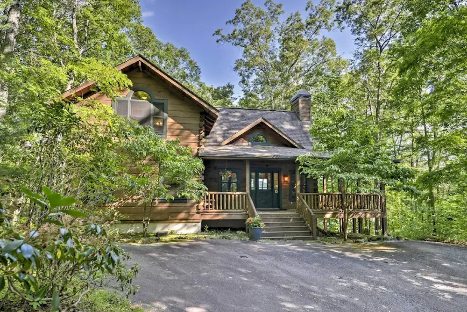 Private Sapphire Valley Resort Cabin w/ Mtn Views!