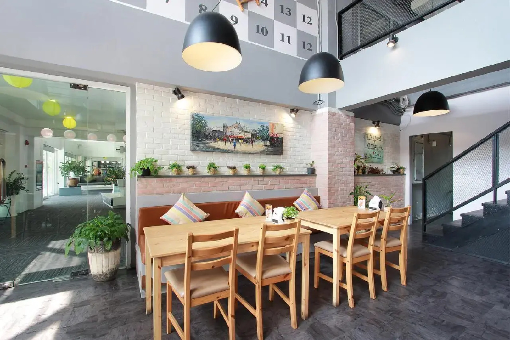 D Varee Xpress Makkasan