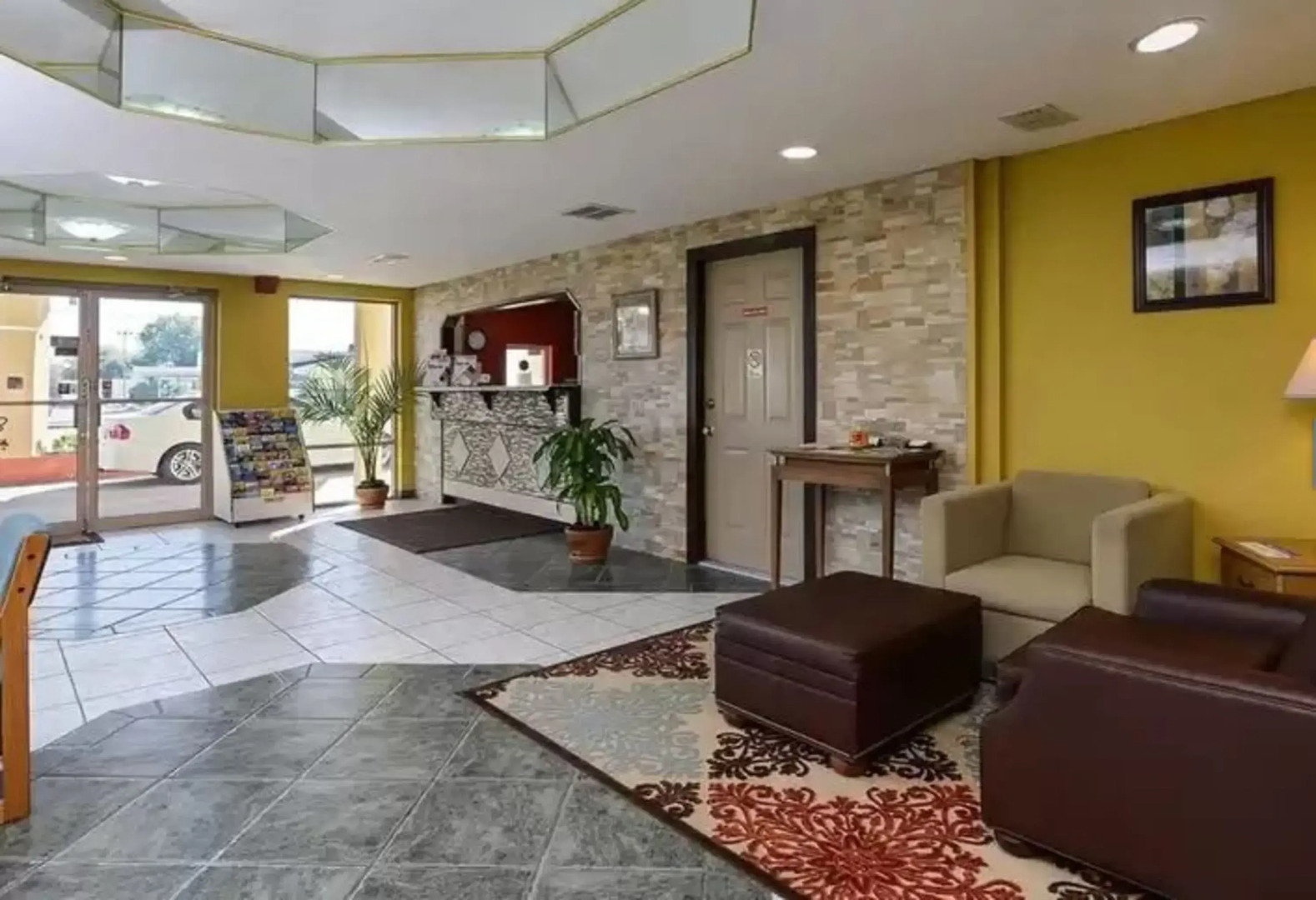 Travelodge by Wyndham Winter Haven