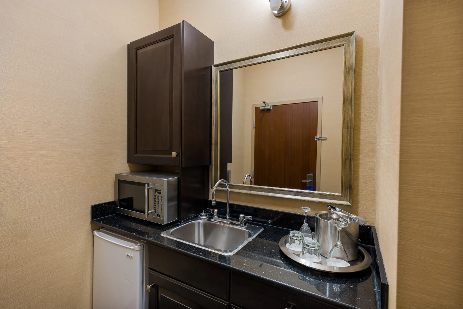 Best Western Sunrise Inn & Suites