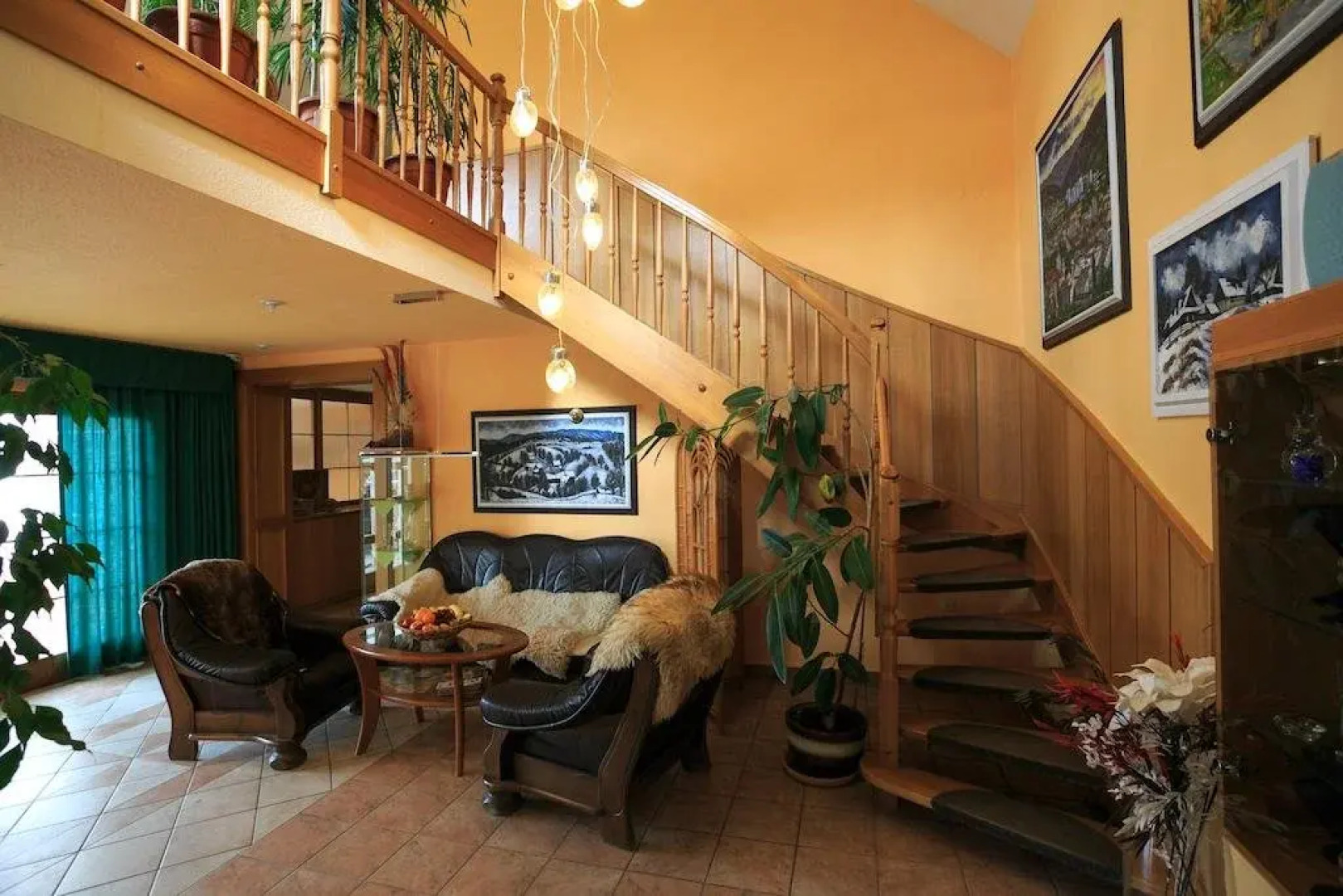 Penzion V Hluboké a Department Glamp