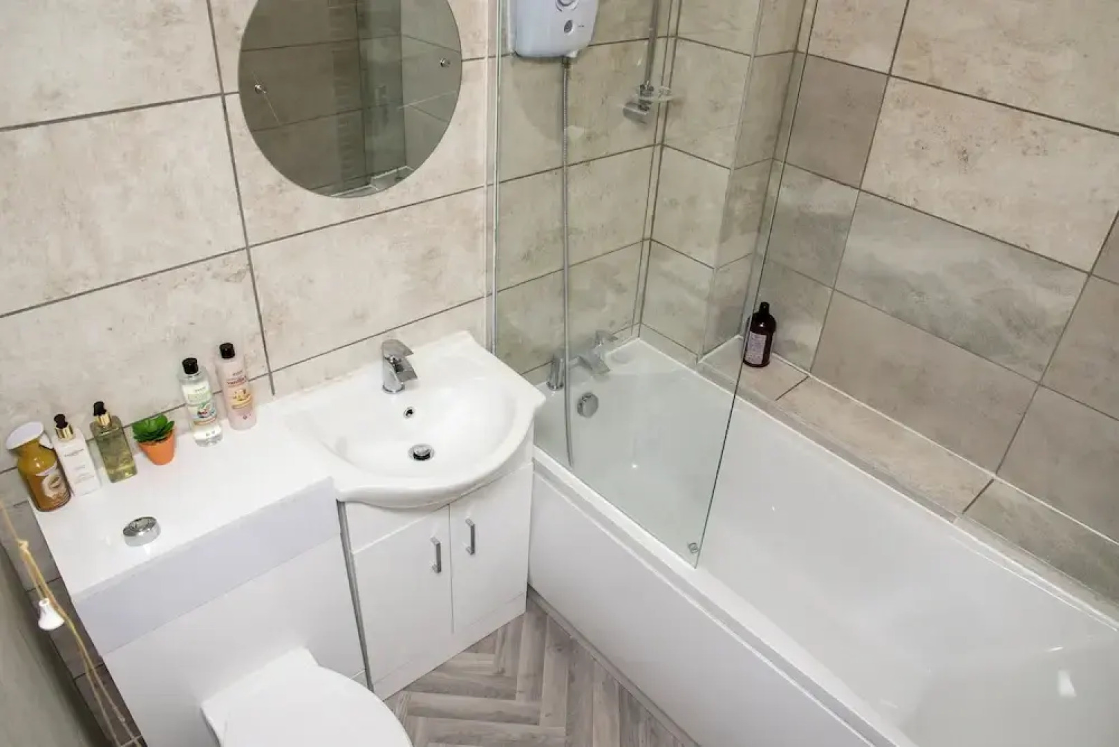 Corby-2 Bedroom-1bathroom-parking - Upto 5 Guests