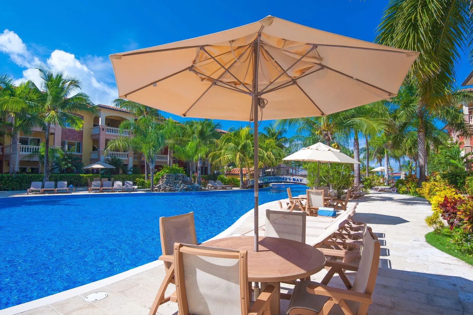 Infinity Bay Spa & Beach Resort