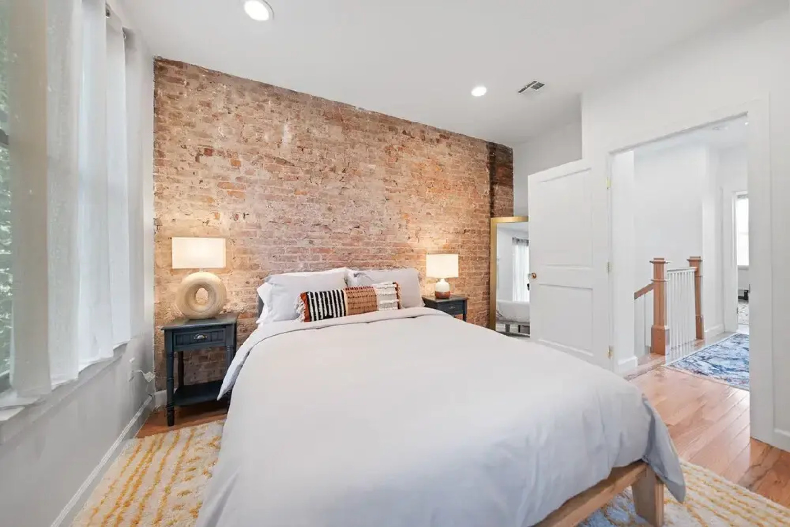 Simon Stays I Urban Oasis