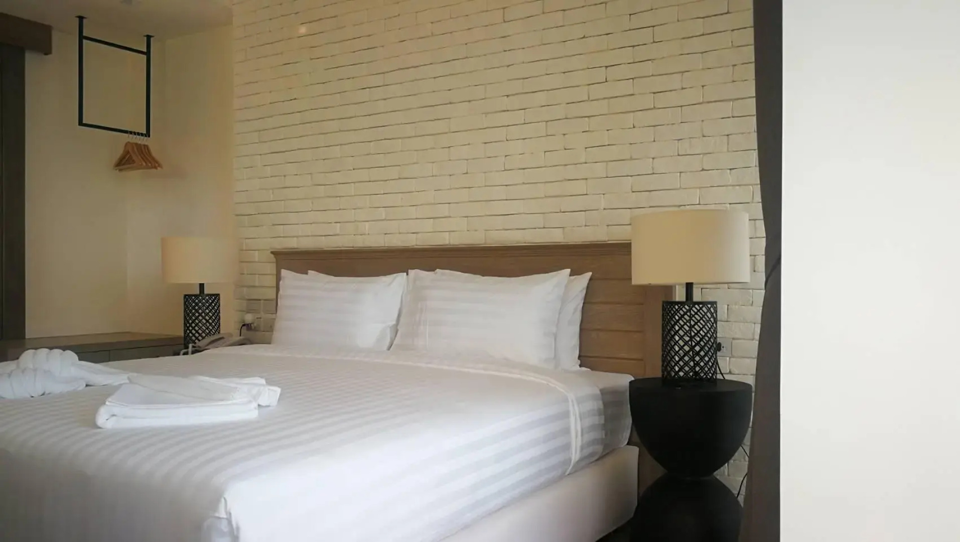 Saksiam Lake Side Resort (SHA Plus+)