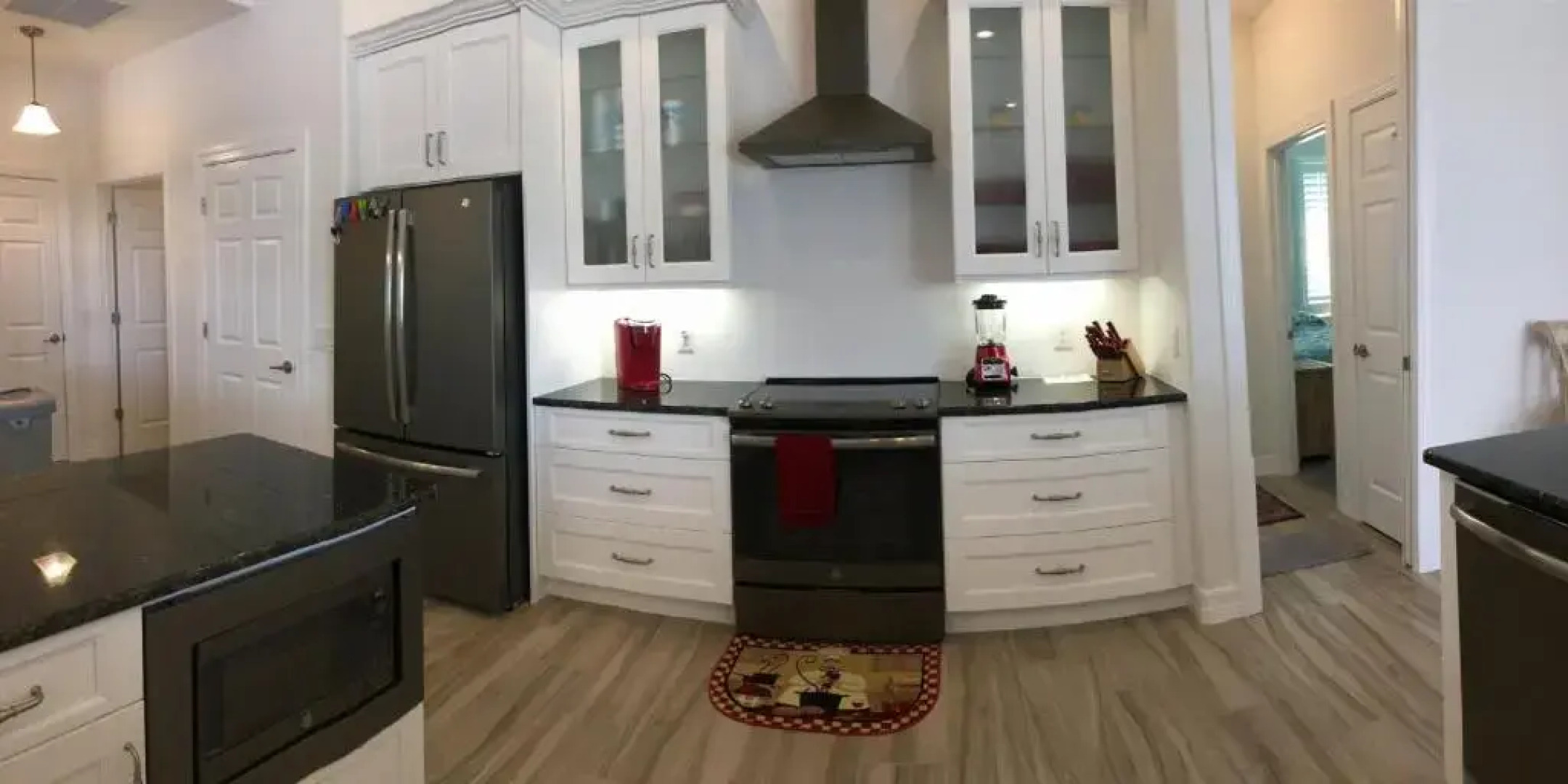 Florida Secret - Private Villa with heated pool - sleeps 8