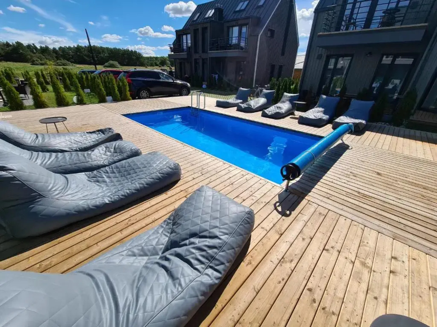 Vaivorykštės 7D apartamentai (su baseinu)