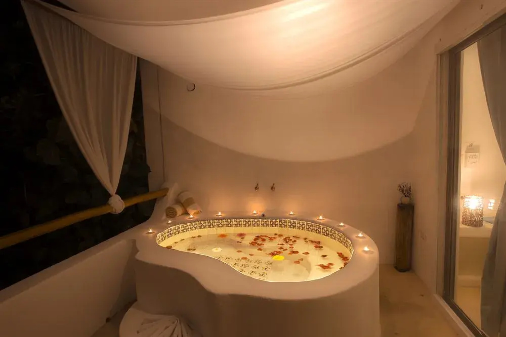 The Blue Pearl Suites