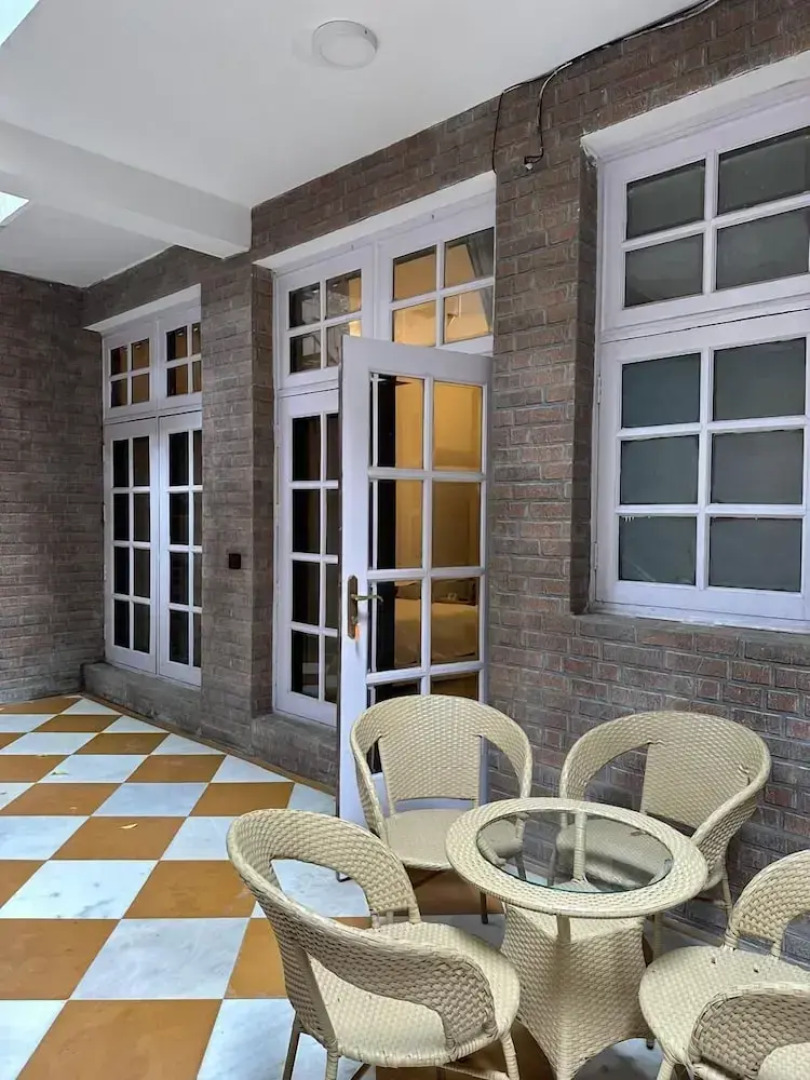 VILLA 33 Bed & Breakfast