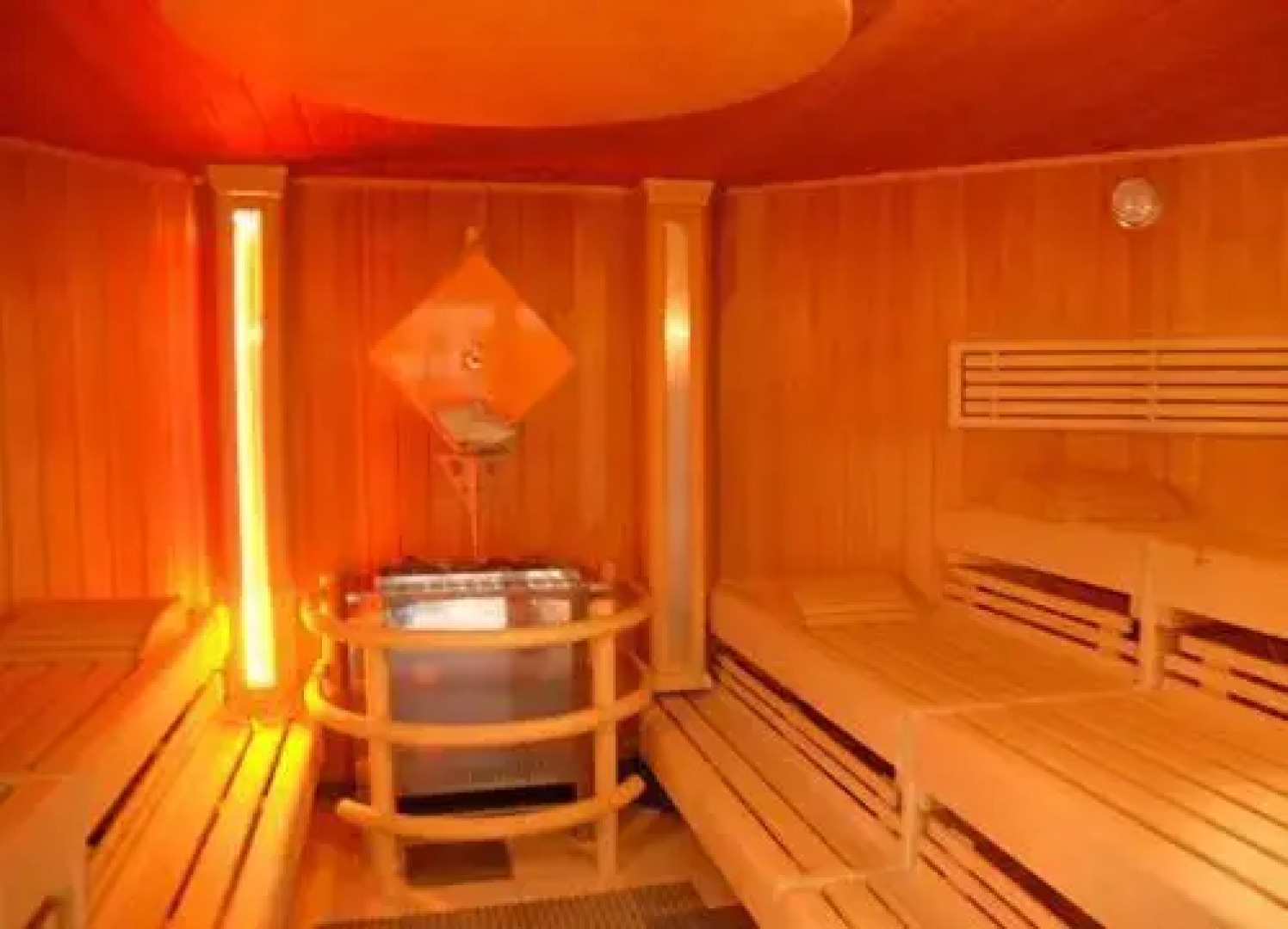 Sporthotel Neuruppin - Apartmenthaus mit Ferienwohnungen