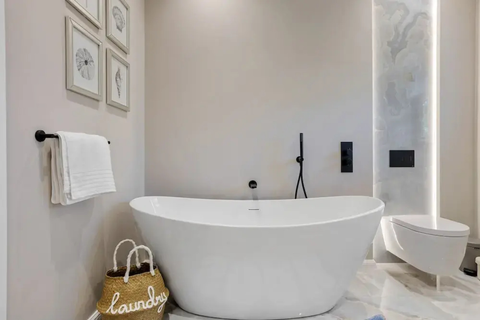 Gable View in Combeinteignhead