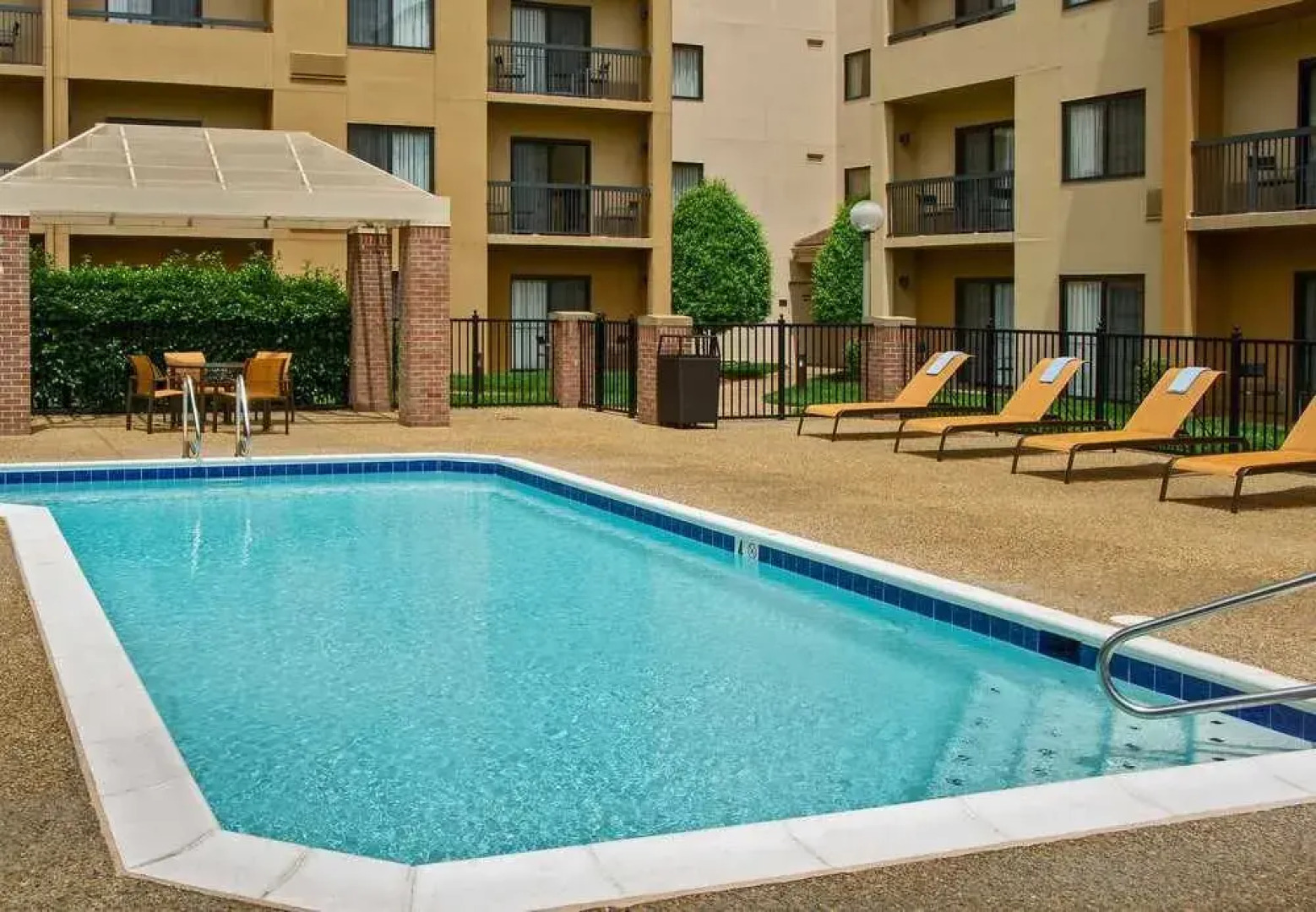 Courtyard Williamsburg Busch Gardens Area