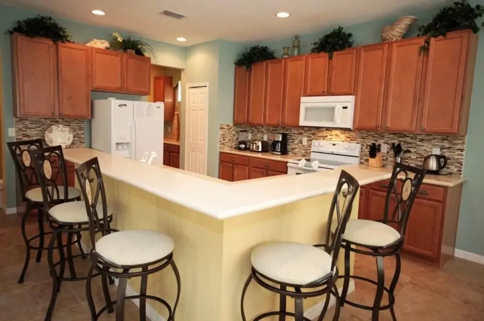 301 Las Fuentes Drive 6 Bedroom Home