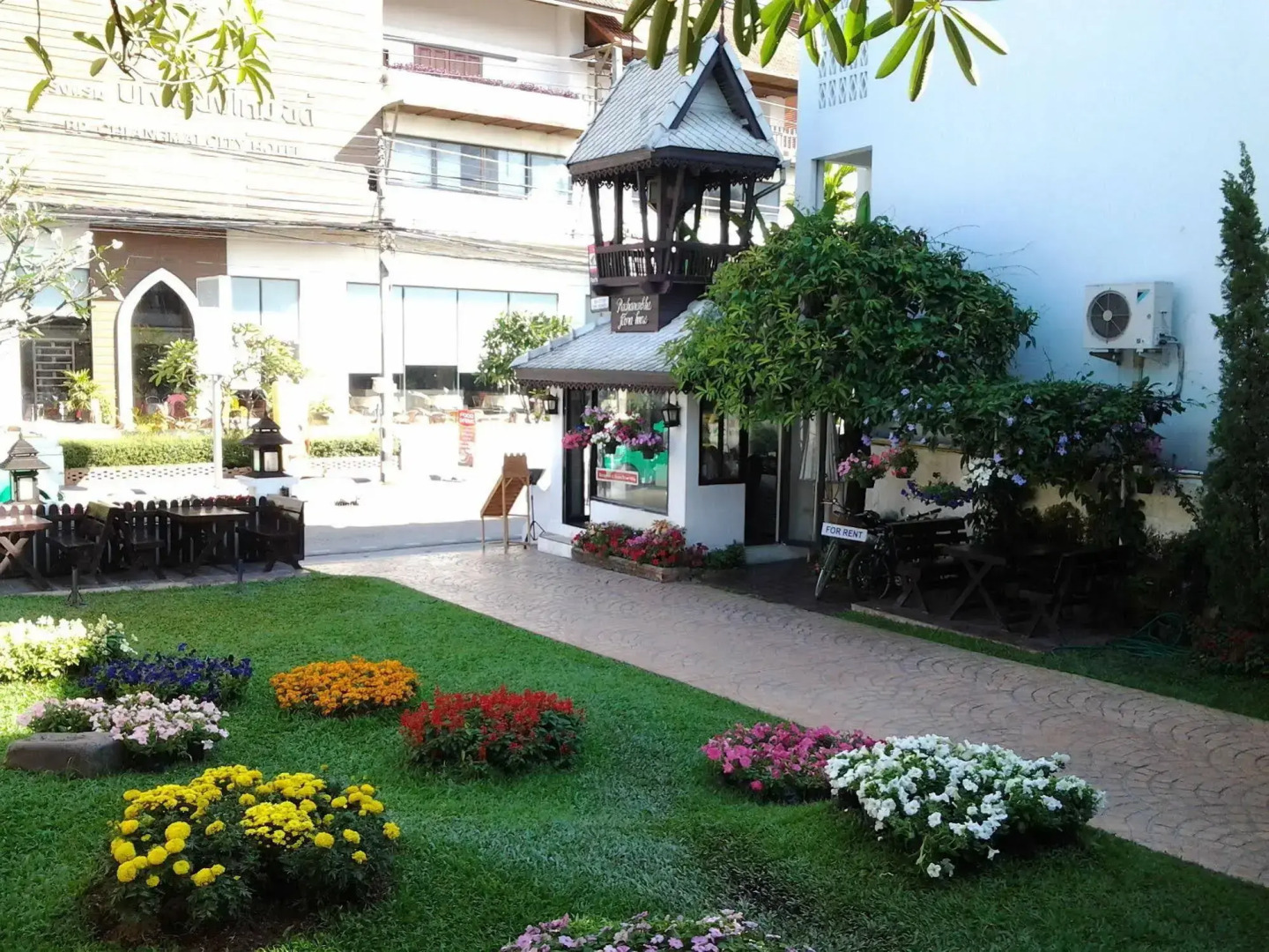 Rachamankha Flora House