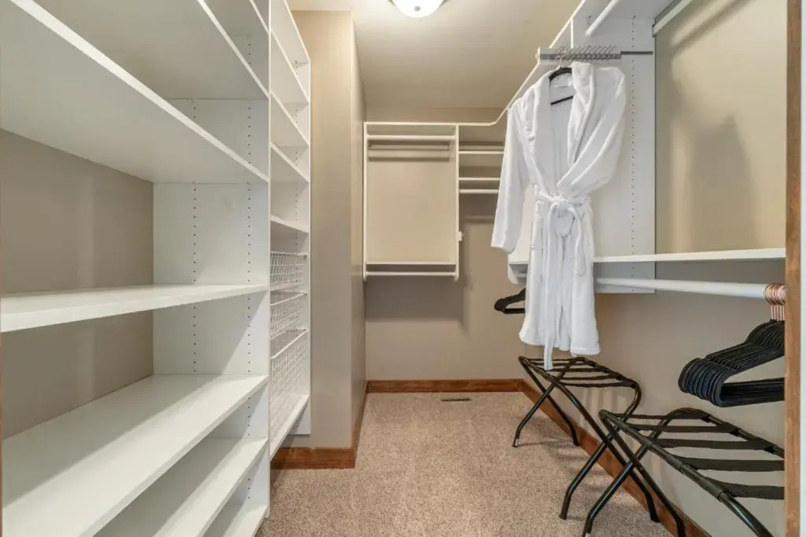 The Caribou Lodge I HotTub I Fireplace I Sleep16