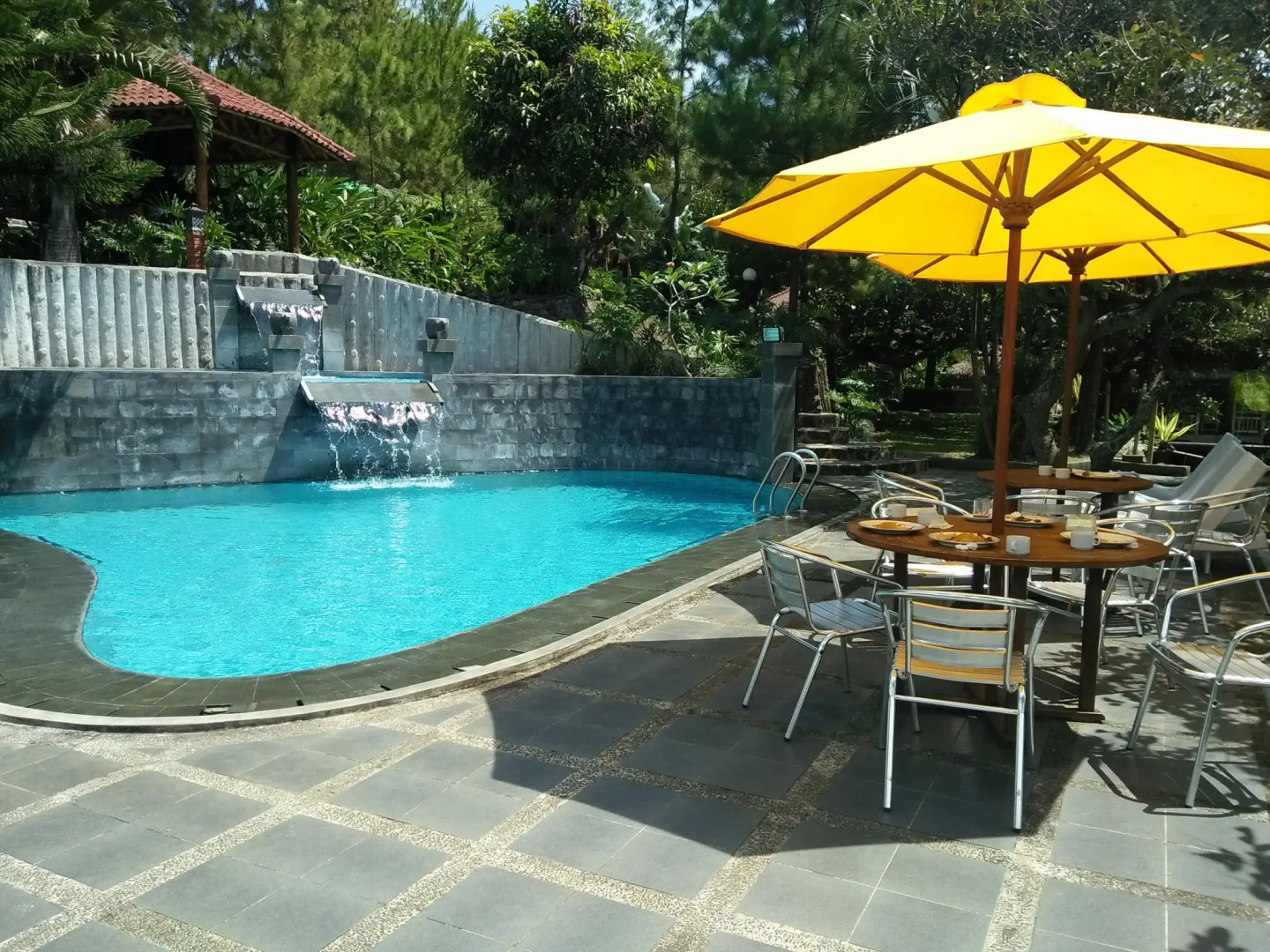 Bukit Alamanda Resort & Resto
