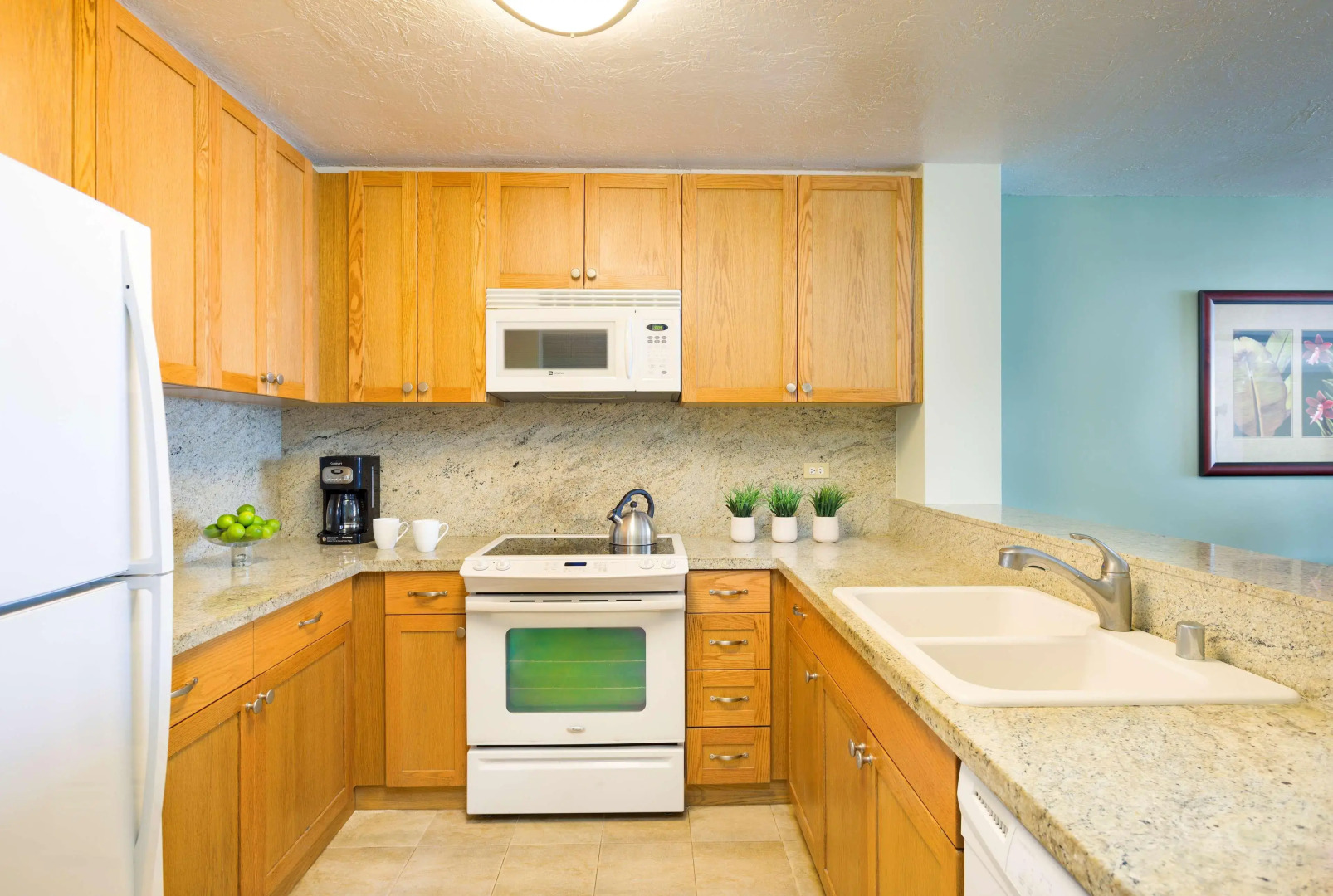 Aston Kona by the Sea