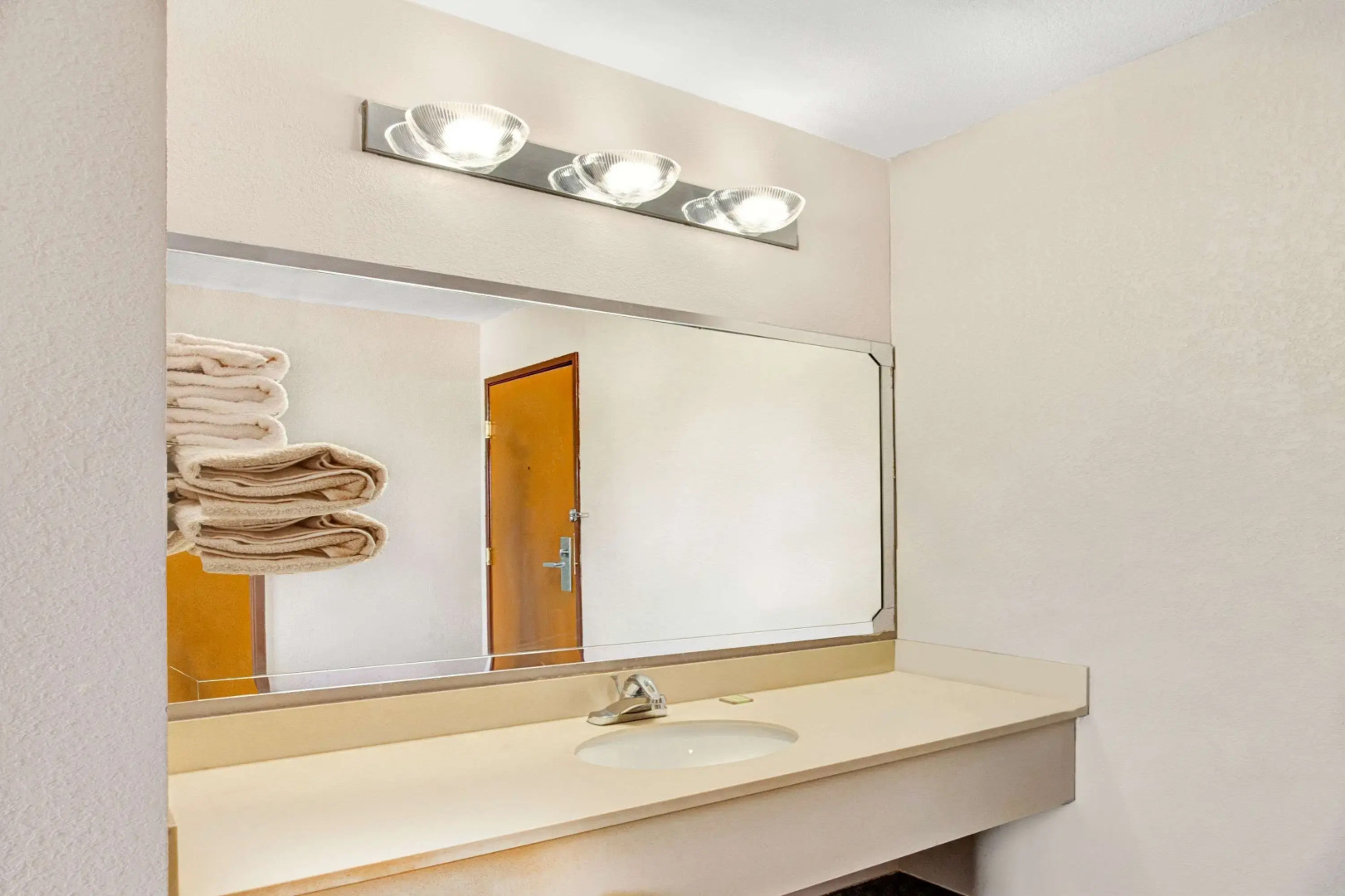 Super 8 by Wyndham West Memphis