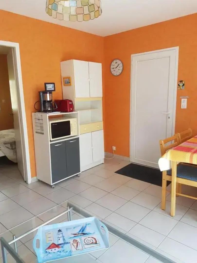 BELLE MAISON NEUVE A 400 M A PIED DE LA PLAGE ET DES COMMERCEs
