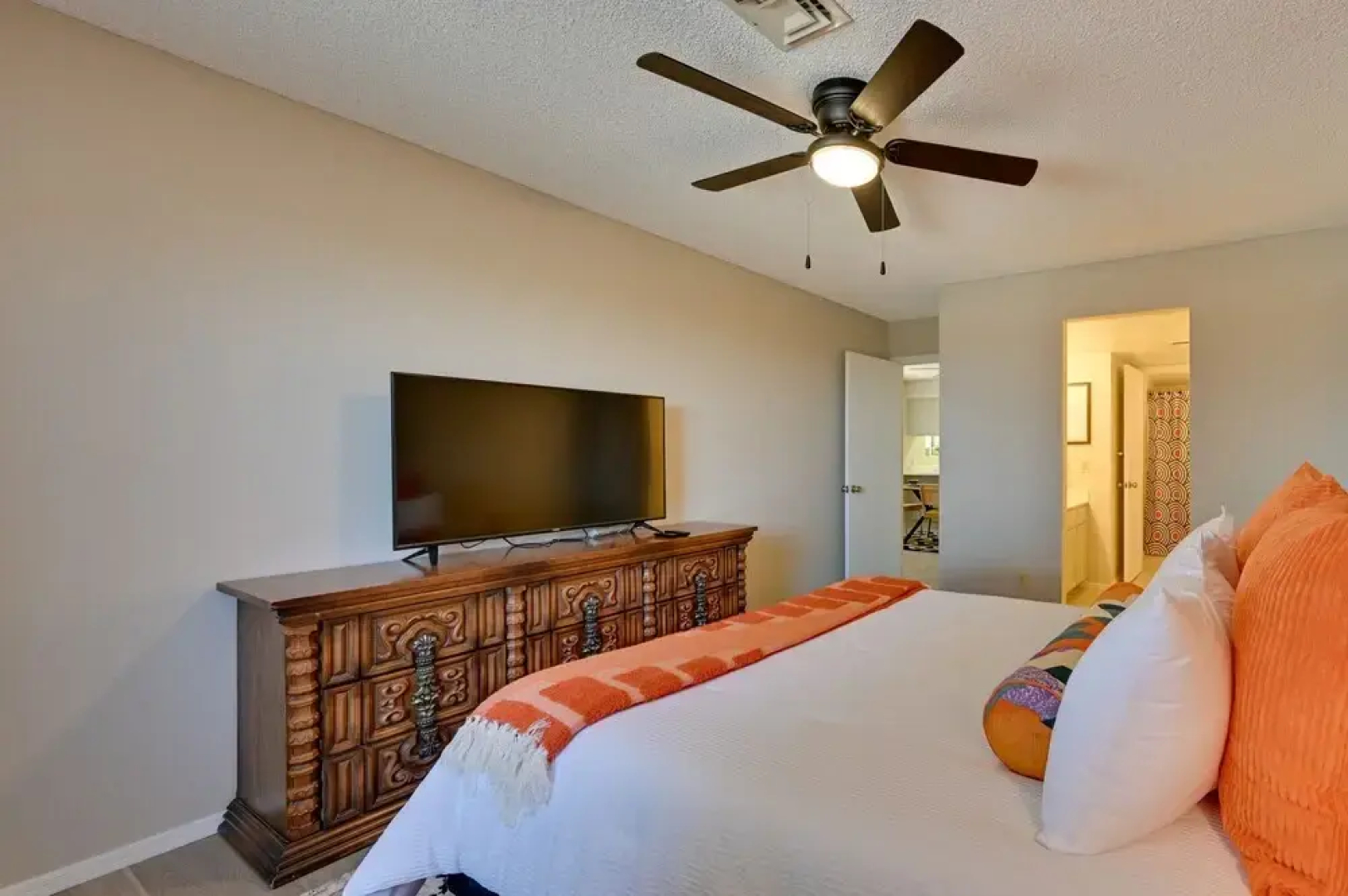 Cozy Arizona Retreat w/ Pool Access, Patio & Grill