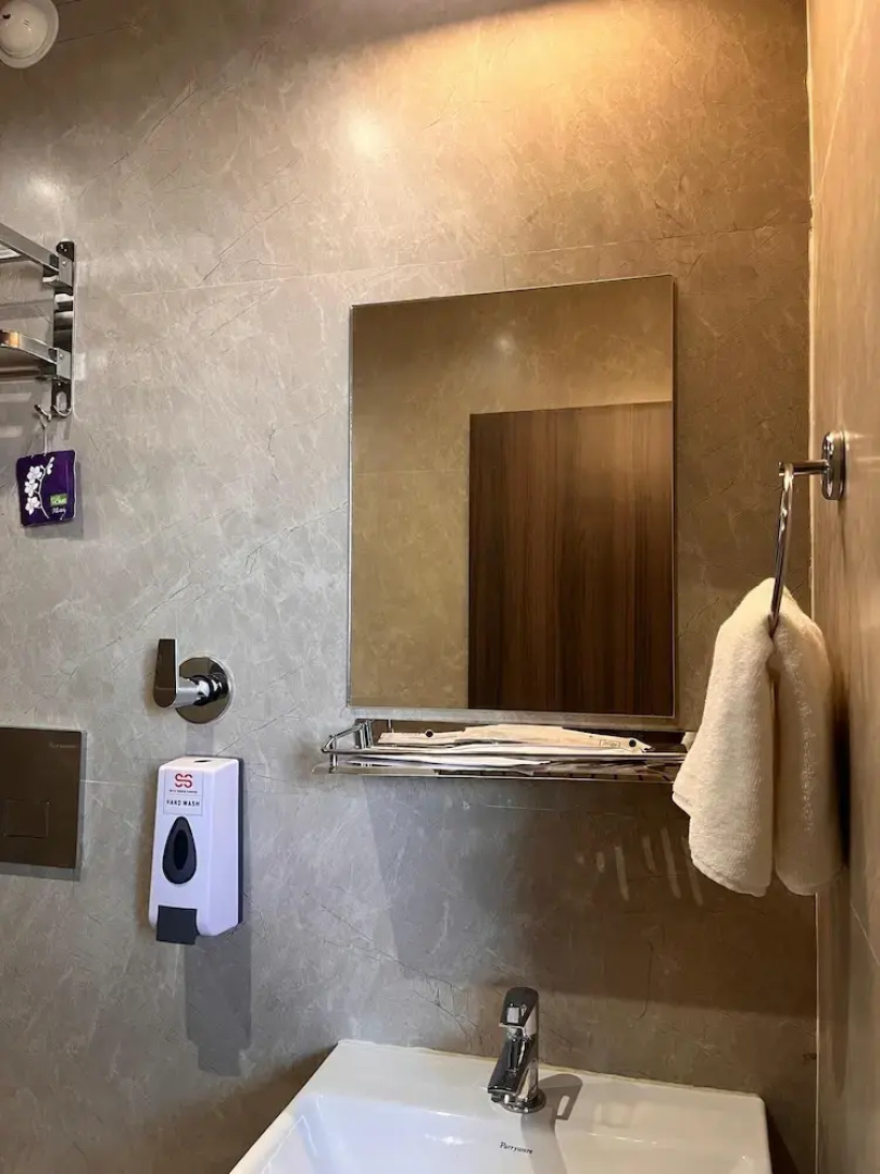 Hotel Soumya Sarovar