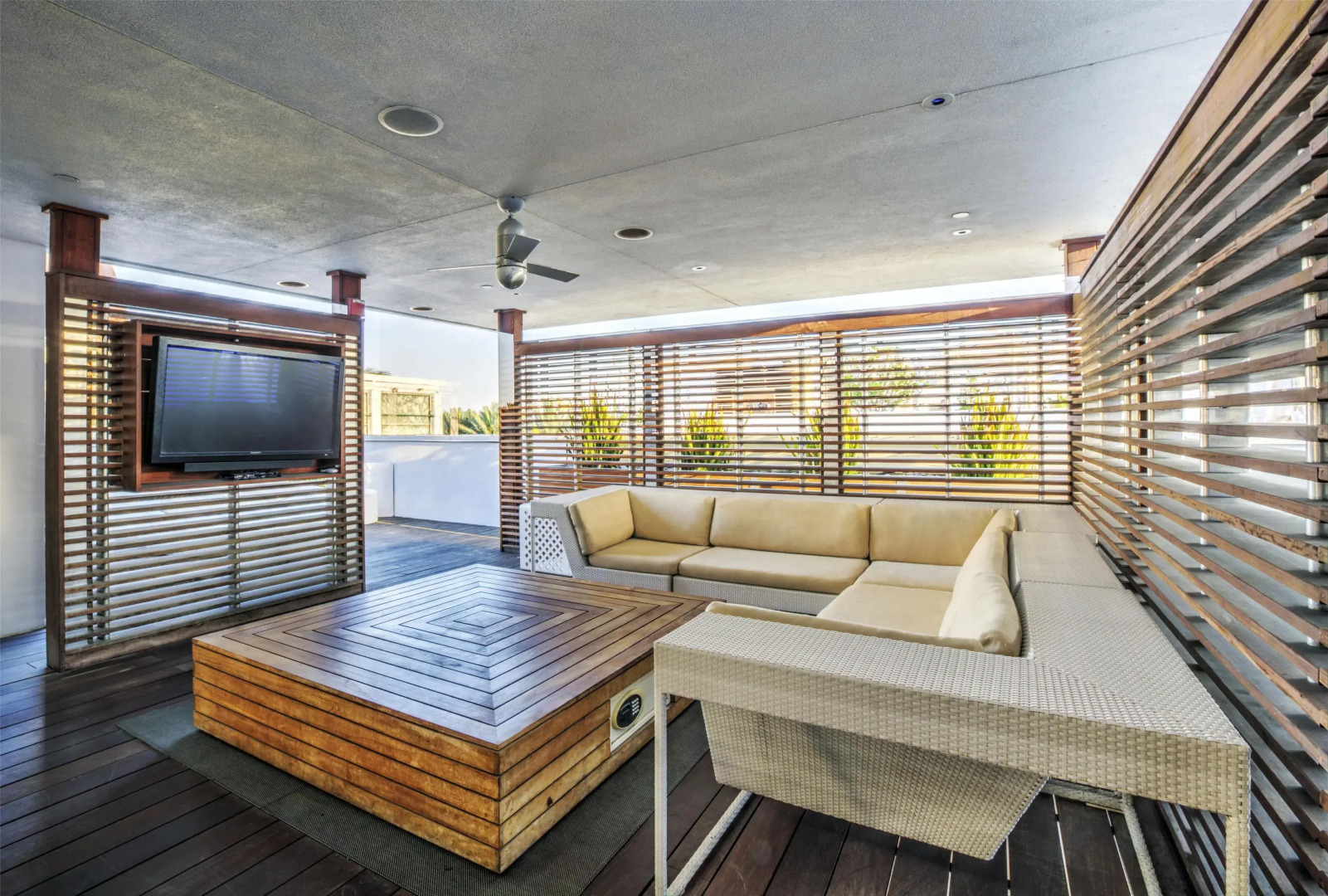 Dream South Beach, by Hyatt