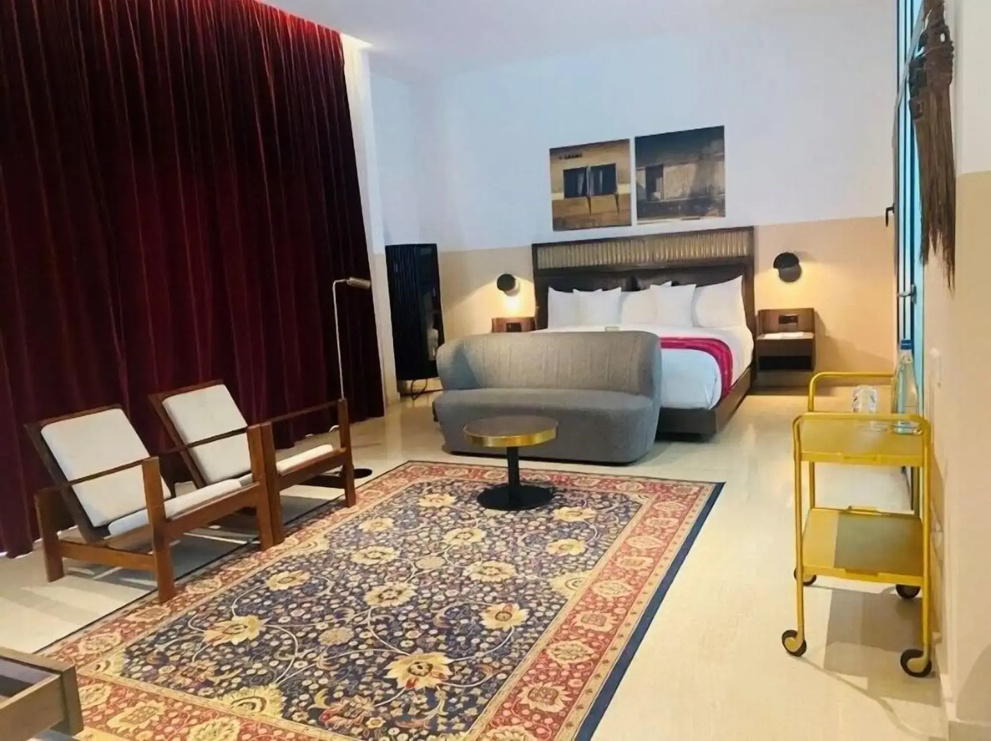 Lepic Villa Hotel
