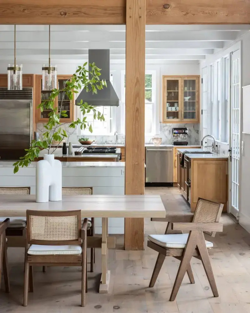 Luxurious 8 Bedroom Retreat With Pool East Hampton