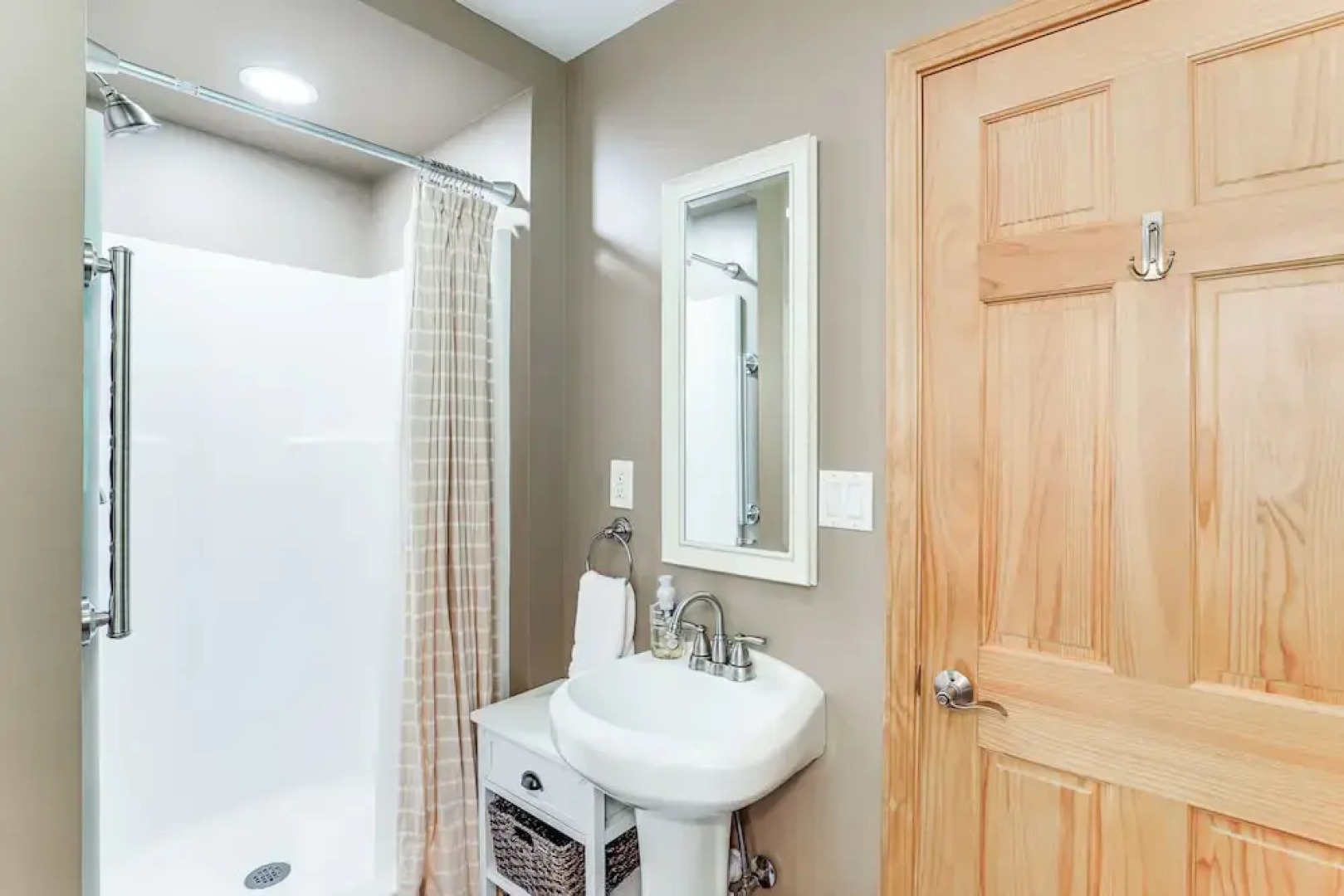 Mtn Views & Hot Tub: 6-acre Blue Ridge Retreat!