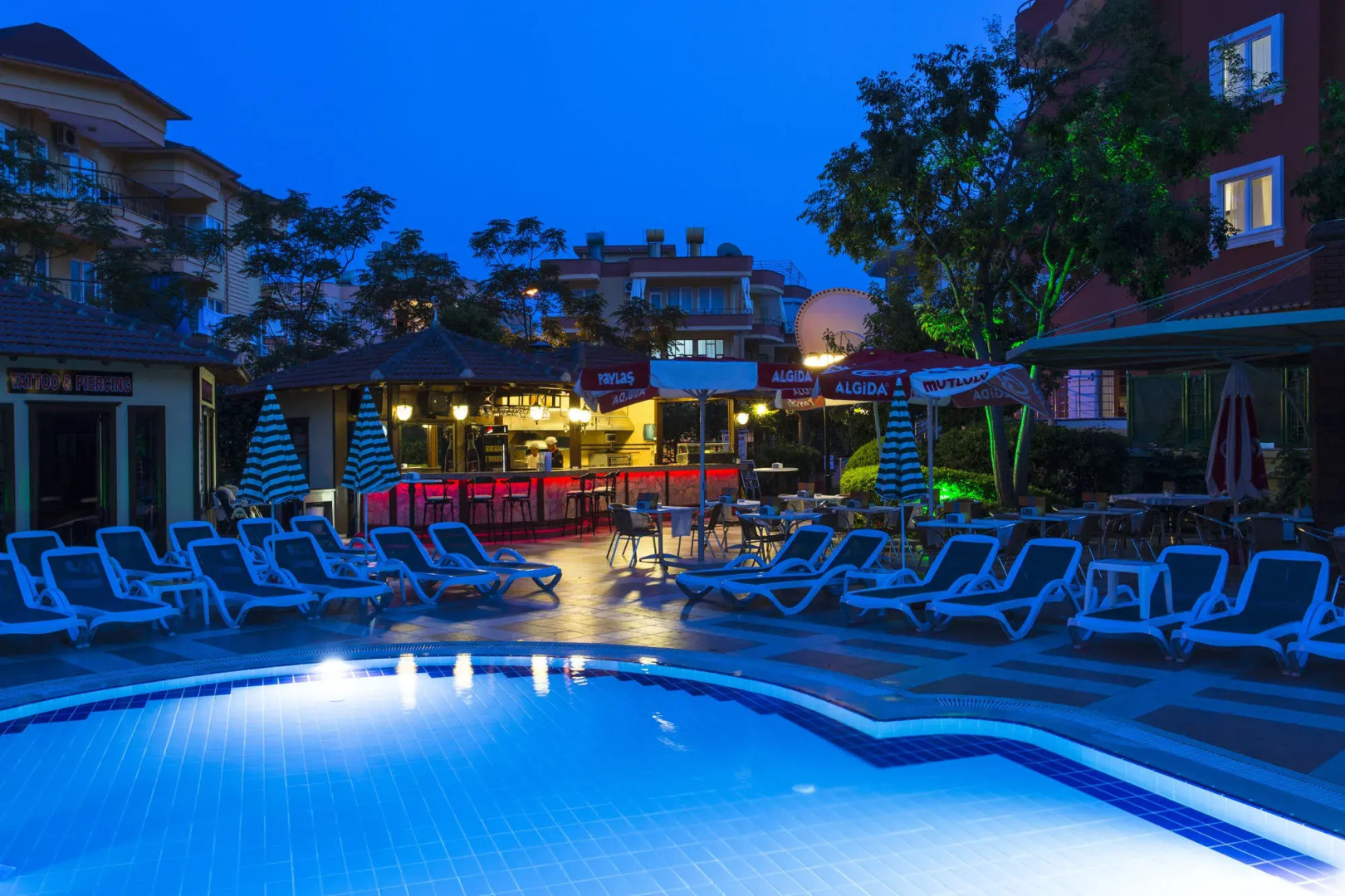 Villa Moonflower Apart Hotel