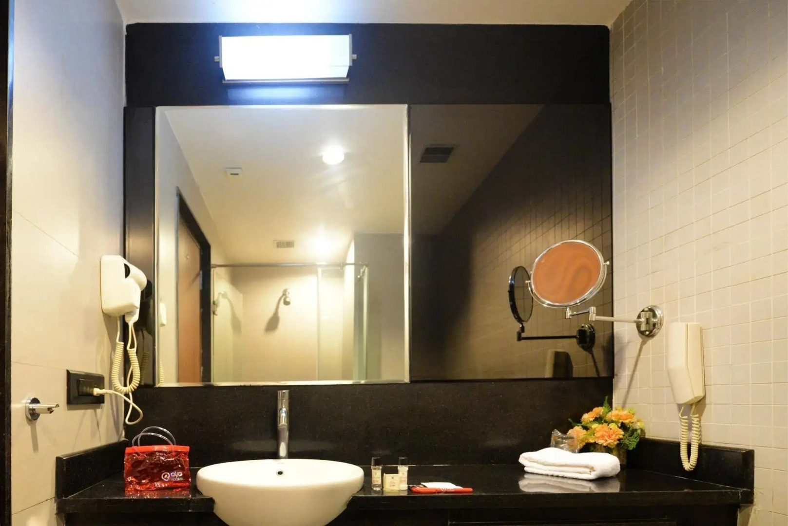 Oyo Premium Ramavarappadu Circle