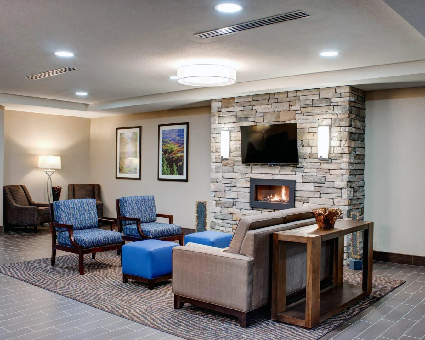 Comfort Inn & Suites