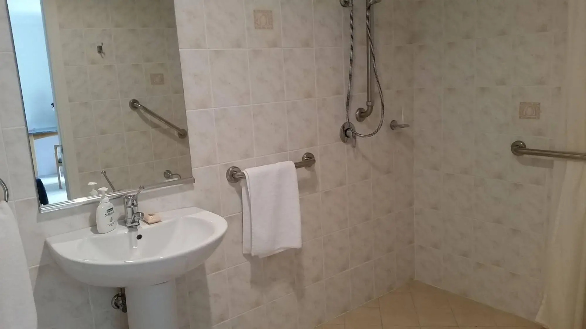 Mescal's at Pampoolah B&B