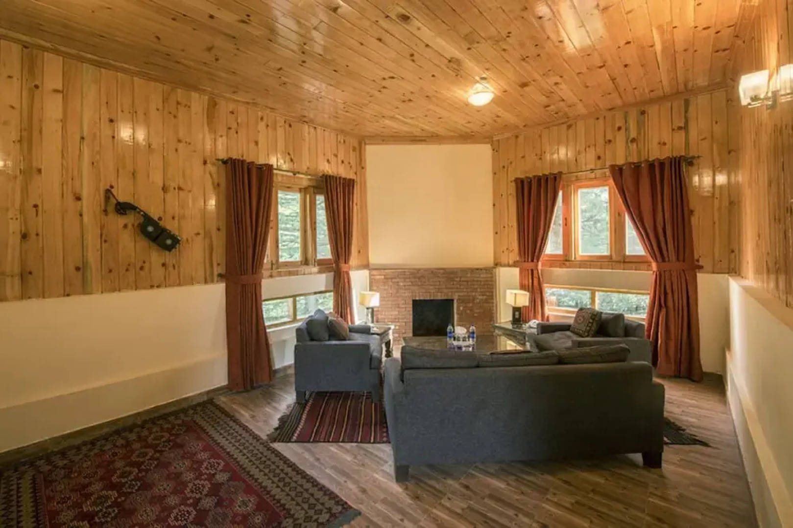 Pine Park Glade Resort Shogran