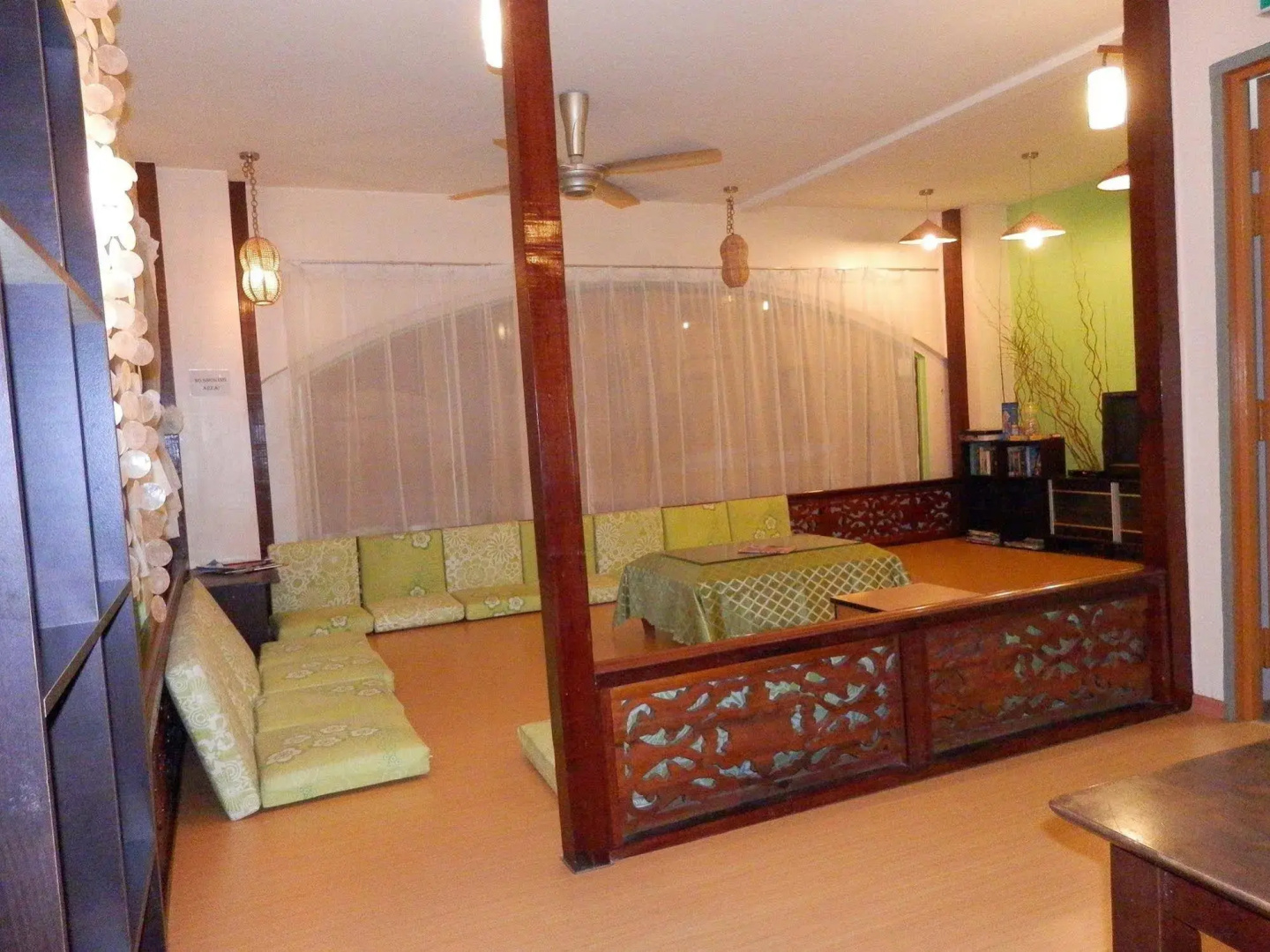 Travellers Planet Hotel & Guest House