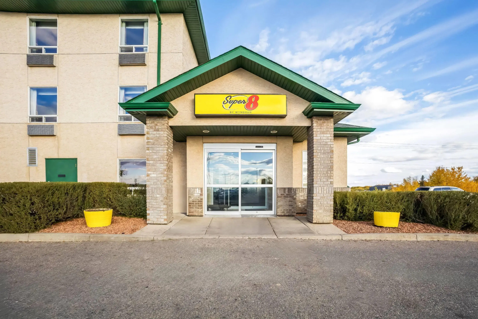 Super 8 by Wyndham Prince Albert